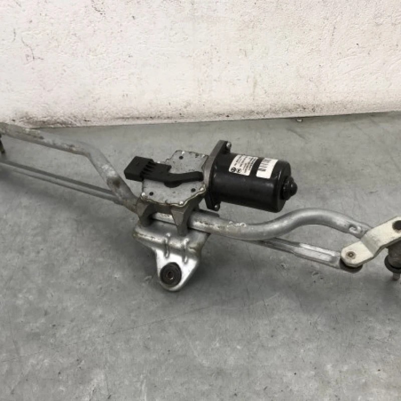 Ansamblu stergatoare parbriz cu motoras / Volkswagen T5 Transporter 2011 / Caroserie, oglinzi si faruri