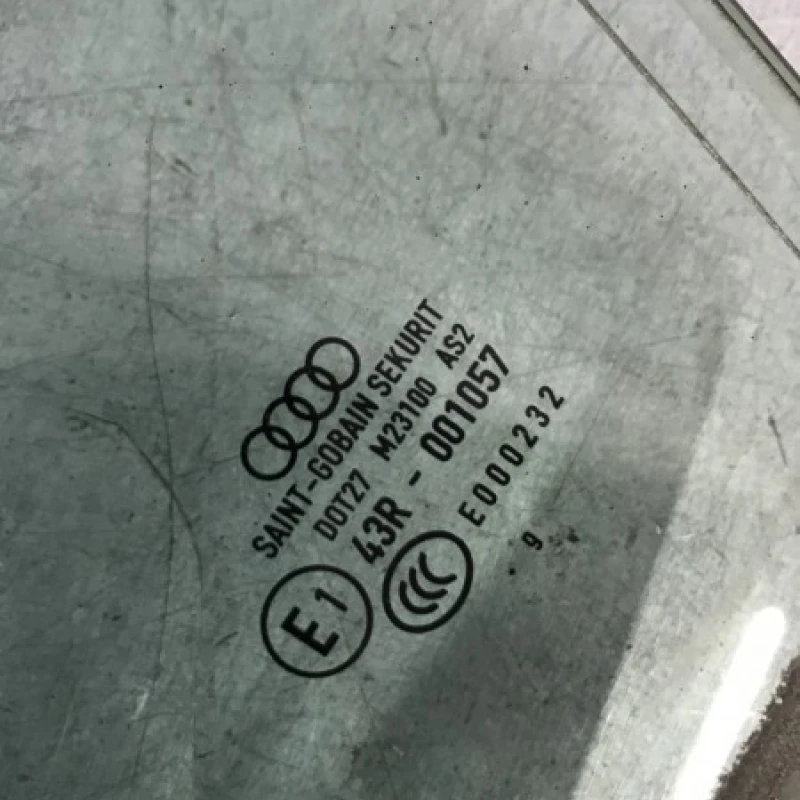 Geam stanga spate / Audi A3 8P 2010 / Caroserie, oglinzi si faruri