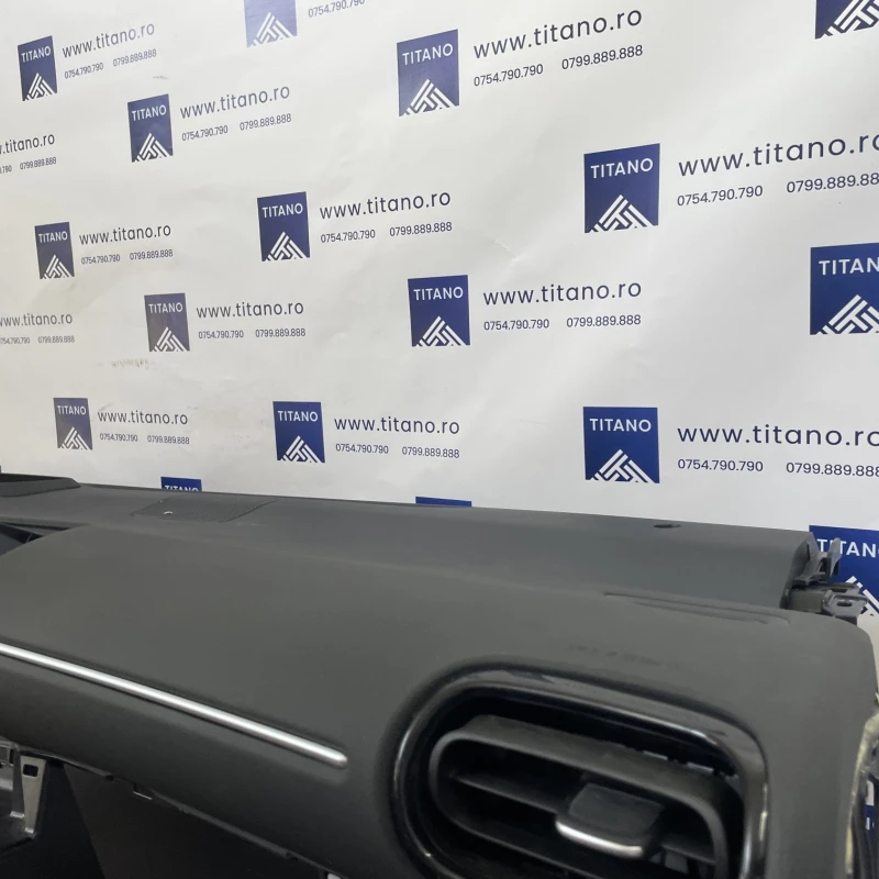 Plansa bord / Toyota Yaris XP130 facelift 2021 / Interior
