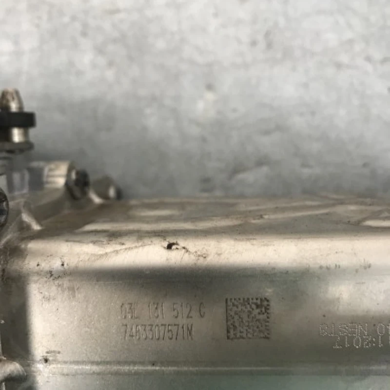 Racitor gaze egr / Volkswagen Polo 6R 2011 / Motor, racire si evacuare