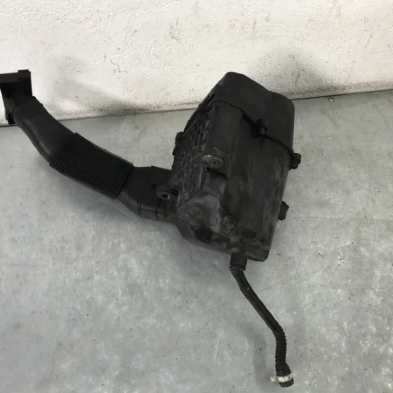 Carcasa filtru aer / Volkswagen Polo 6R 2011 / Motor, racire si evacuare