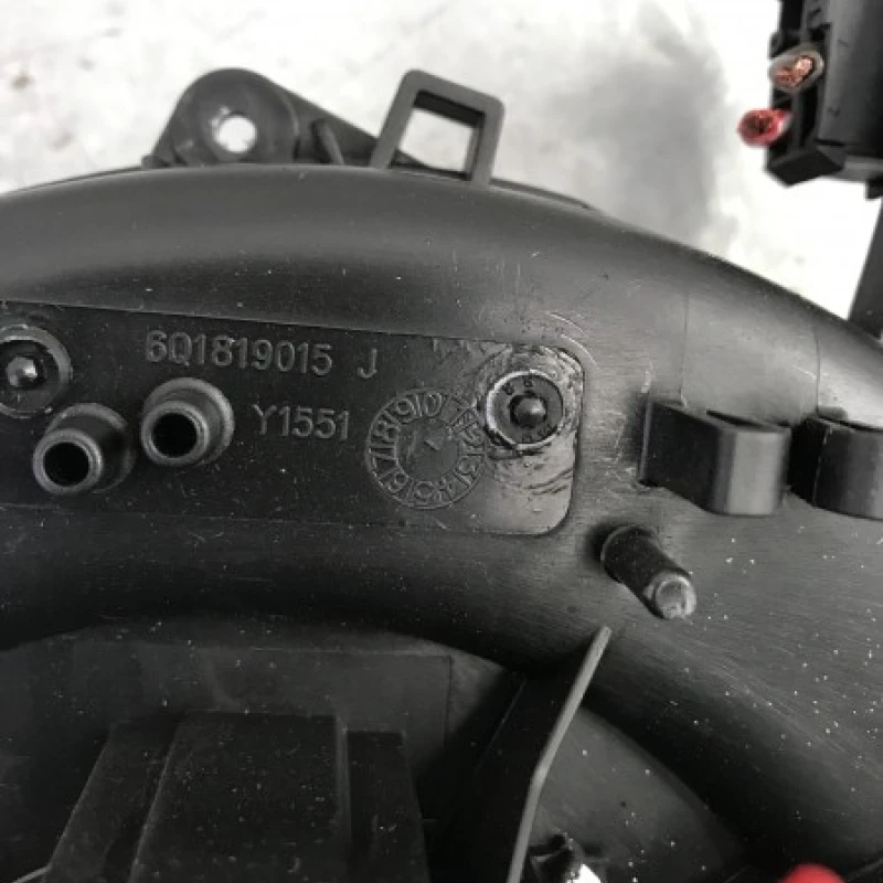 Ventilator aer bord / Volkswagen Polo 6R 2011 / Climatizare