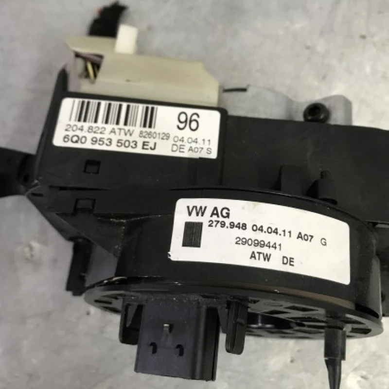 Spira volan cu manete / Volkswagen Polo 6R 2011 / Audio si electronice