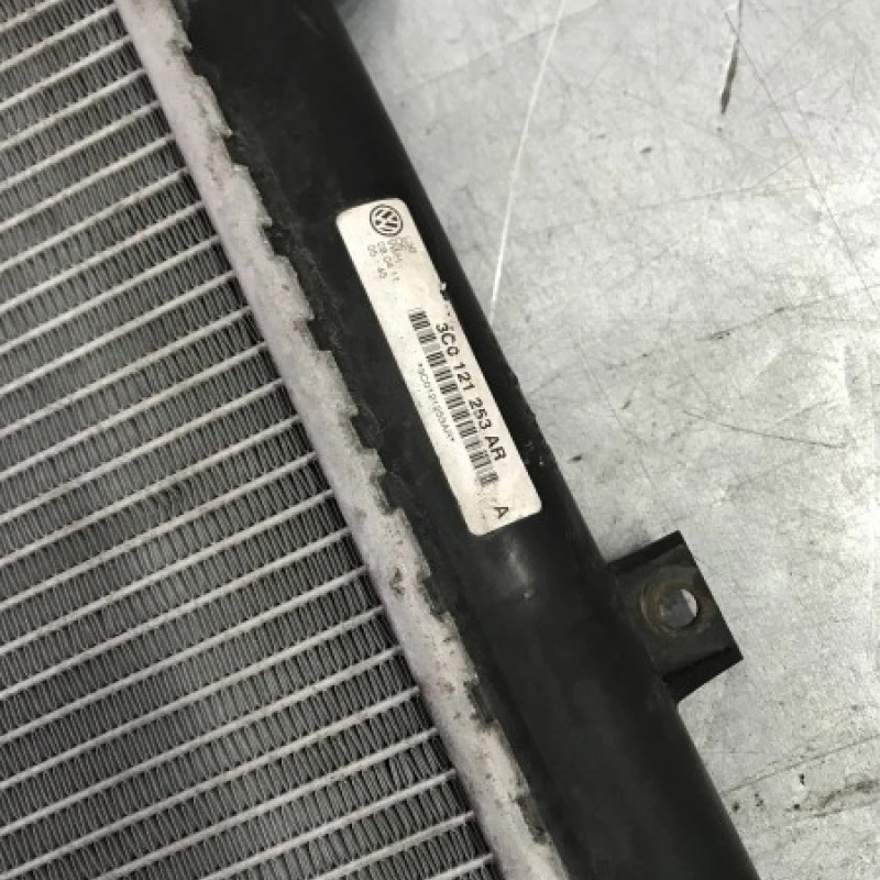 Radiator apa / Volkswagen   2011 / Motor, racire si evacuare