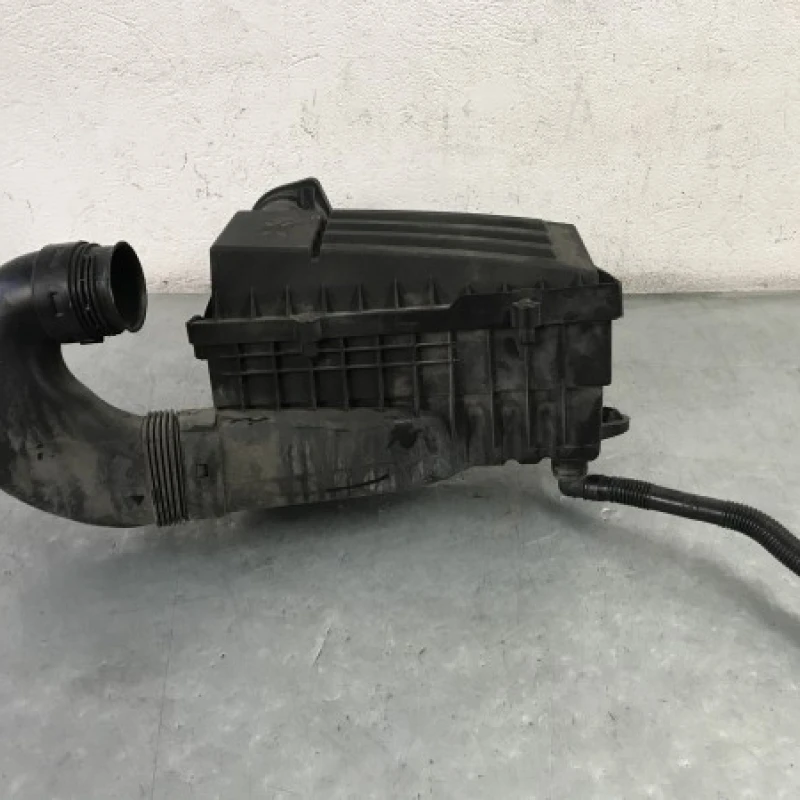 Carcasa filtru aer / Volkswagen   2011 / Motor, racire si evacuare