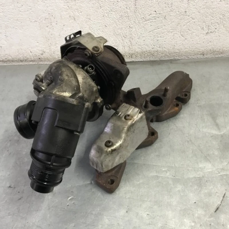 Turbosuflanta turbo turbina / Volkswagen   2011 / Motor, racire si evacuare