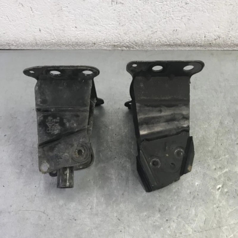 Cap lonjeron stanga dreapta Audi A3 8P 2010