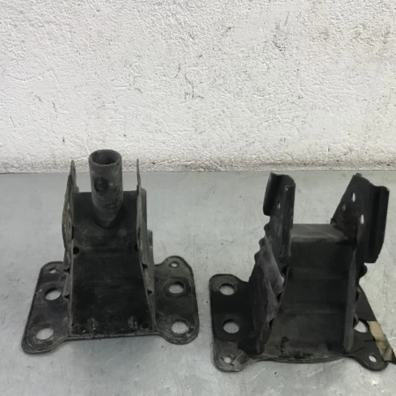 Cap lonjeron stanga dreapta / Audi A3 8P 2010 / Caroserie, oglinzi si faruri