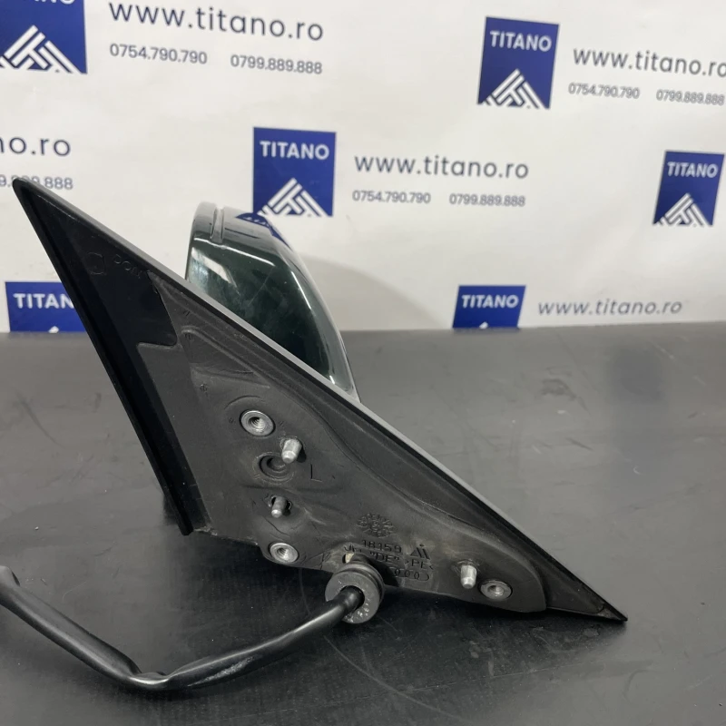 Oglinda stanga / Audi   2010 / Motor, racire si evacuare