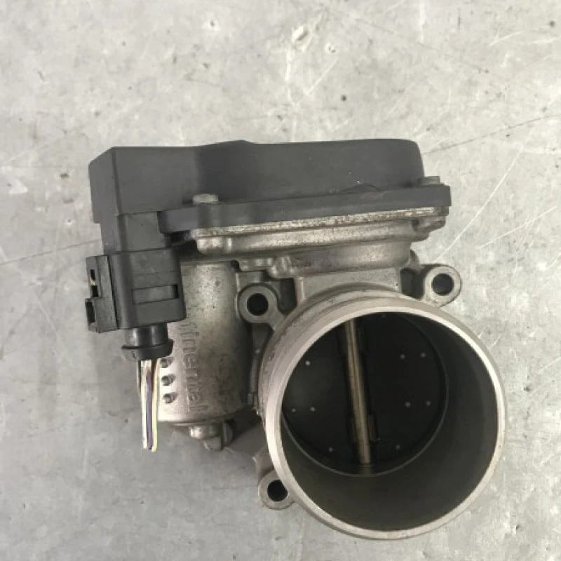 Clapeta de acceleratie / Audi   2010 / Motor, racire si evacuare