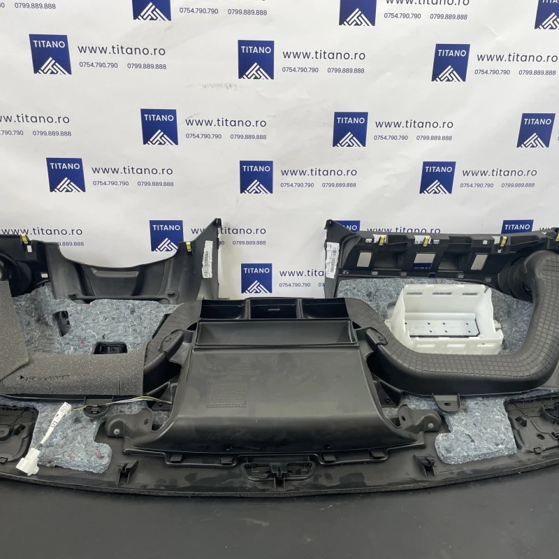 Plansa bord / Toyota Aygo AB40 2019 / Interior