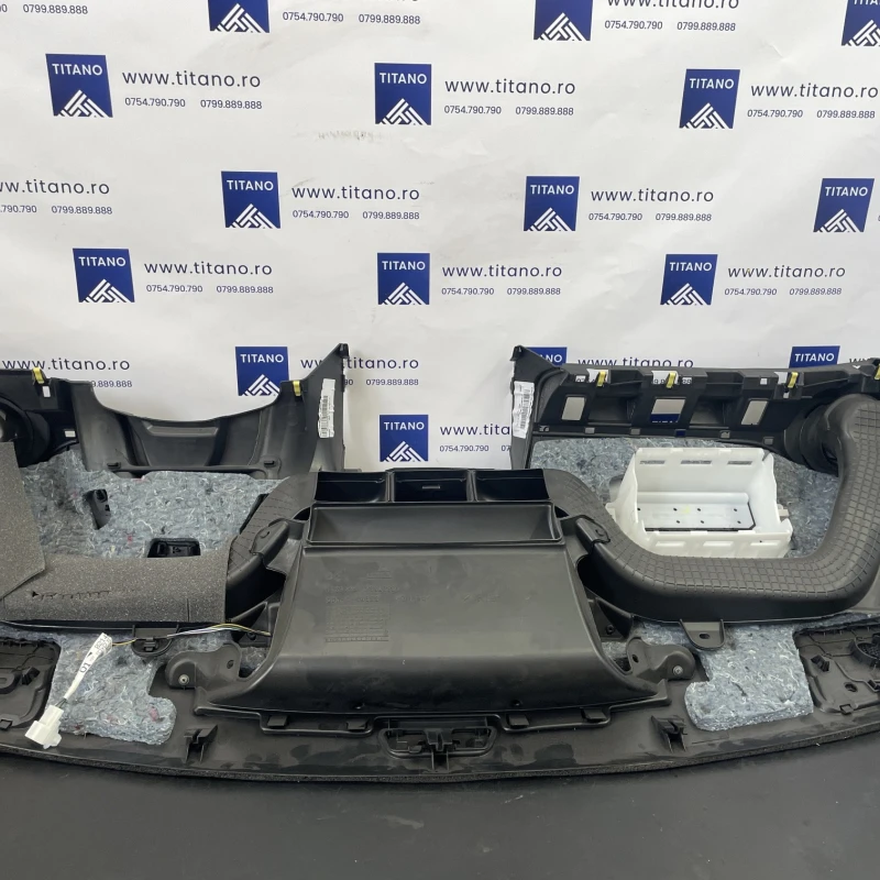 Plansa bord / Toyota Aygo AB40 2019 / Interior