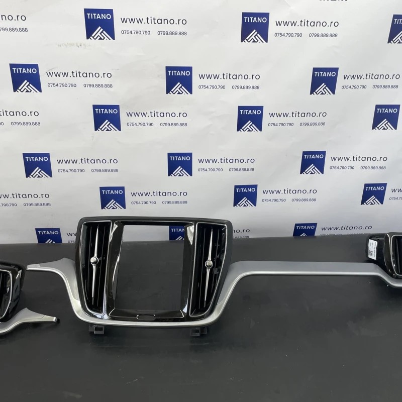 Ornament trim bord / Volvo V60 V60 2019 / Interior