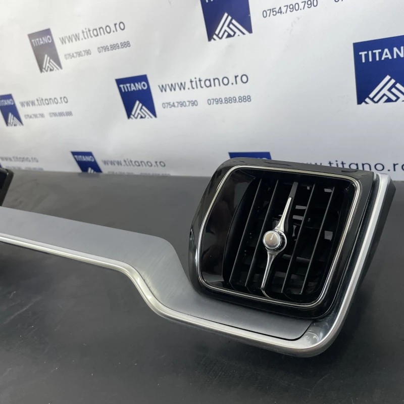 Ornament trim bord / Volvo V60 V60 2019 / Interior