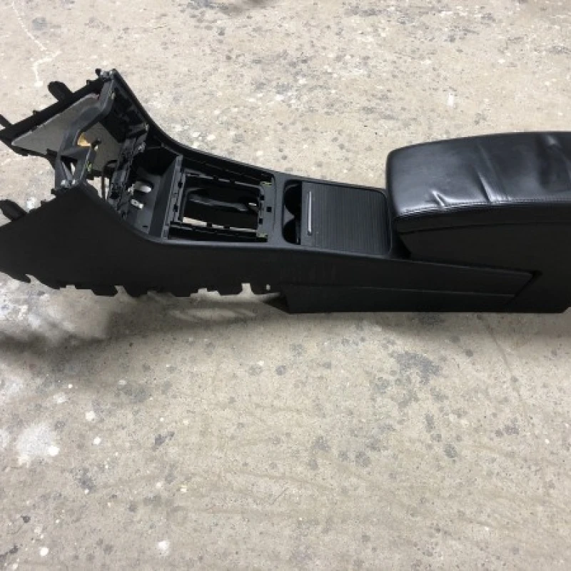 Cotiera de piele / Volkswagen   2015 / Interior