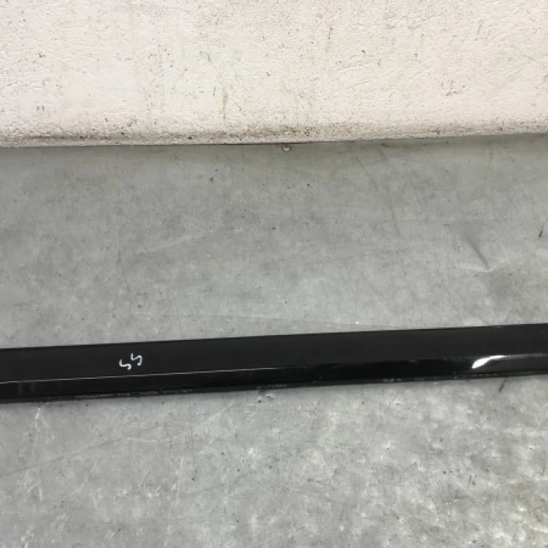 Bandou usa stanga spate / Volkswagen   2010 / Caroserie, oglinzi si faruri