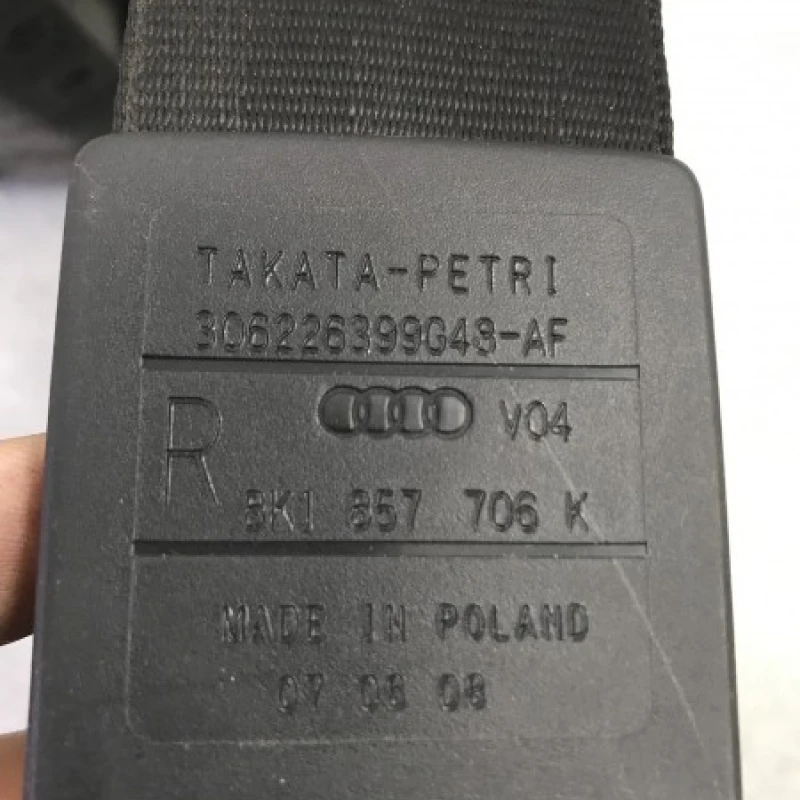 Centura dreapta fata / Audi   2010 / Caroserie, oglinzi si faruri