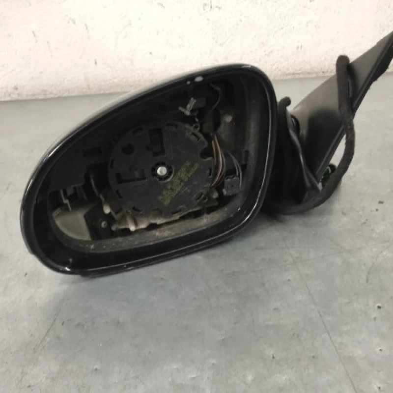 Oglinda stanga rabatare electrica Volkswagen Passat B6 2009