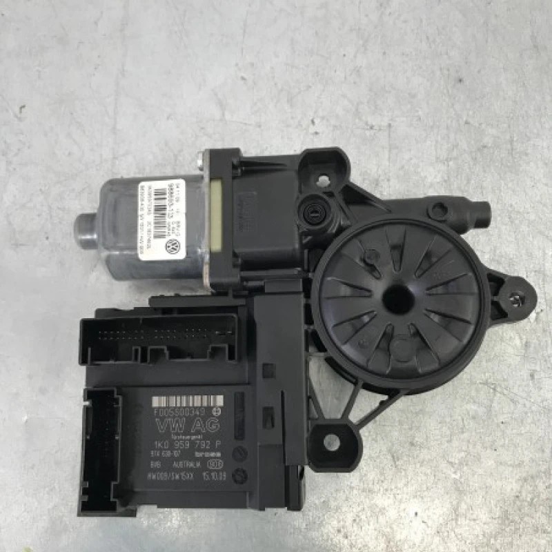 Modul usa dreapta fata / Volkswagen Passat B6 2009 / Audio si electronice