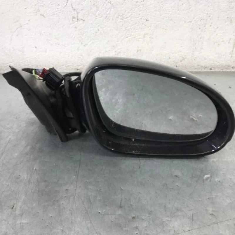 Oglinda dreapta / Volkswagen Passat B6 2009 / Caroserie, oglinzi si faruri