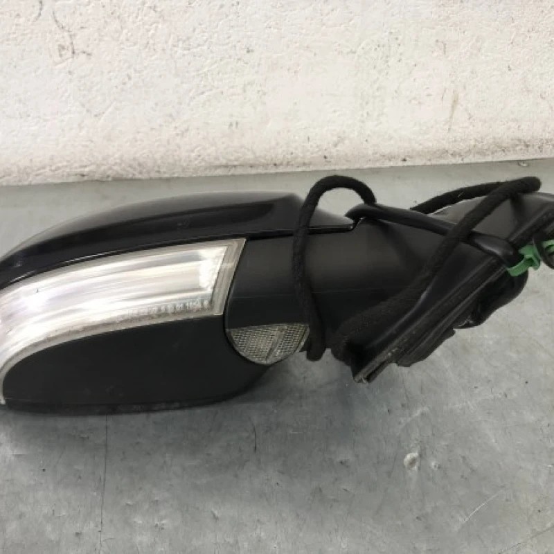 Oglinda dreapta / Volkswagen Passat B6 2009 / Caroserie, oglinzi si faruri