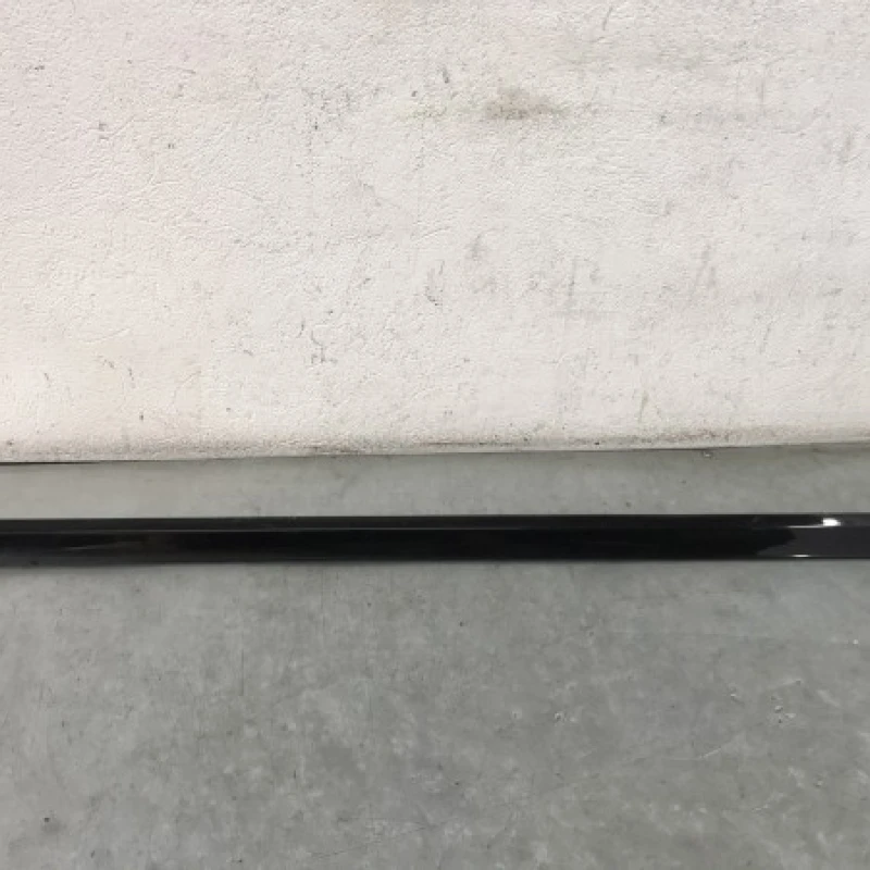 Bandou usa dreapta fata / Volkswagen   2010 / Caroserie, oglinzi si faruri