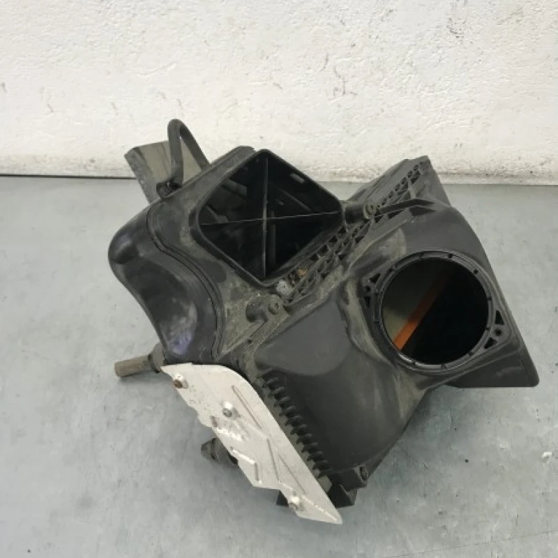 Carcasa filtru aer / Audi   2010 / Motor, racire si evacuare