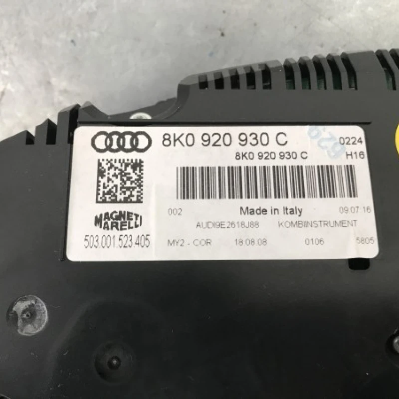 Ceas bord / Audi   2010 / Audio si electronice