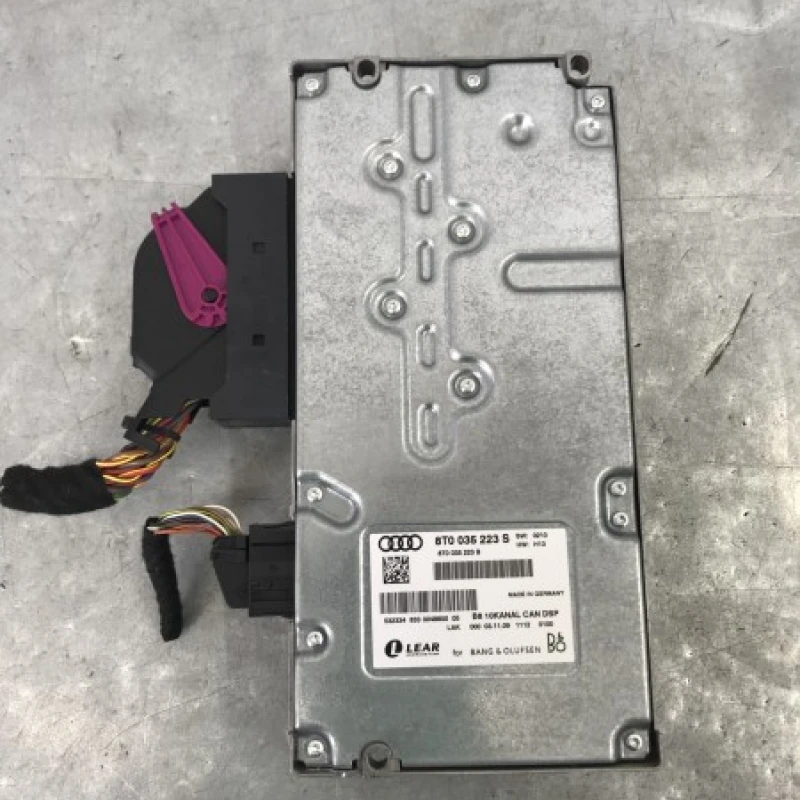 Amplificator audio / Audi   2010 / Audio si electronice