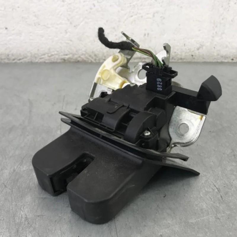 Iala broasca haion Audi A4 B8 2010