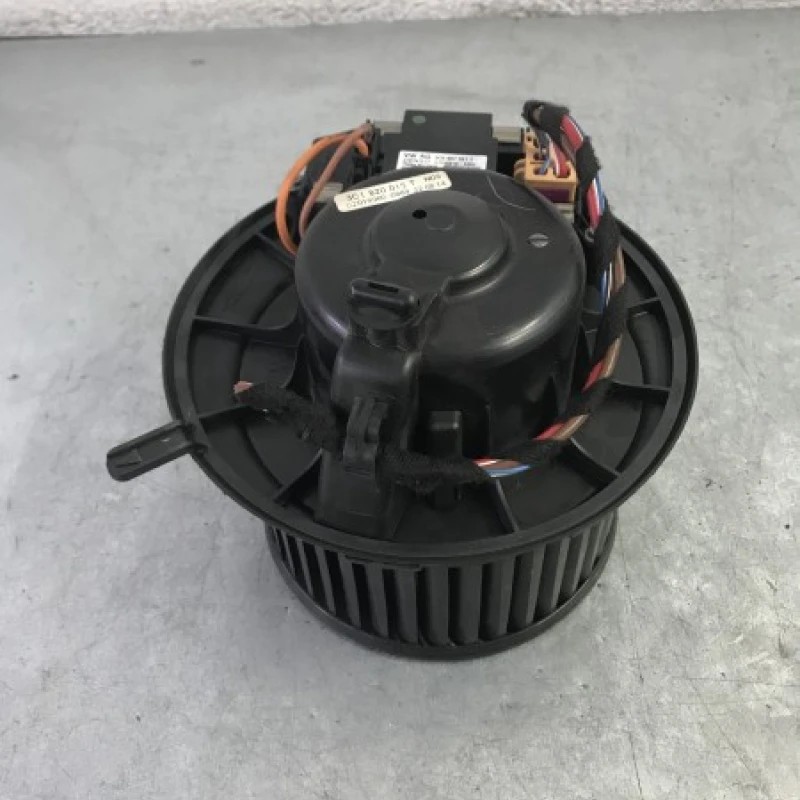 Ventilator bord / Volkswagen Passat B7 Alltrack 2015 / Climatizare