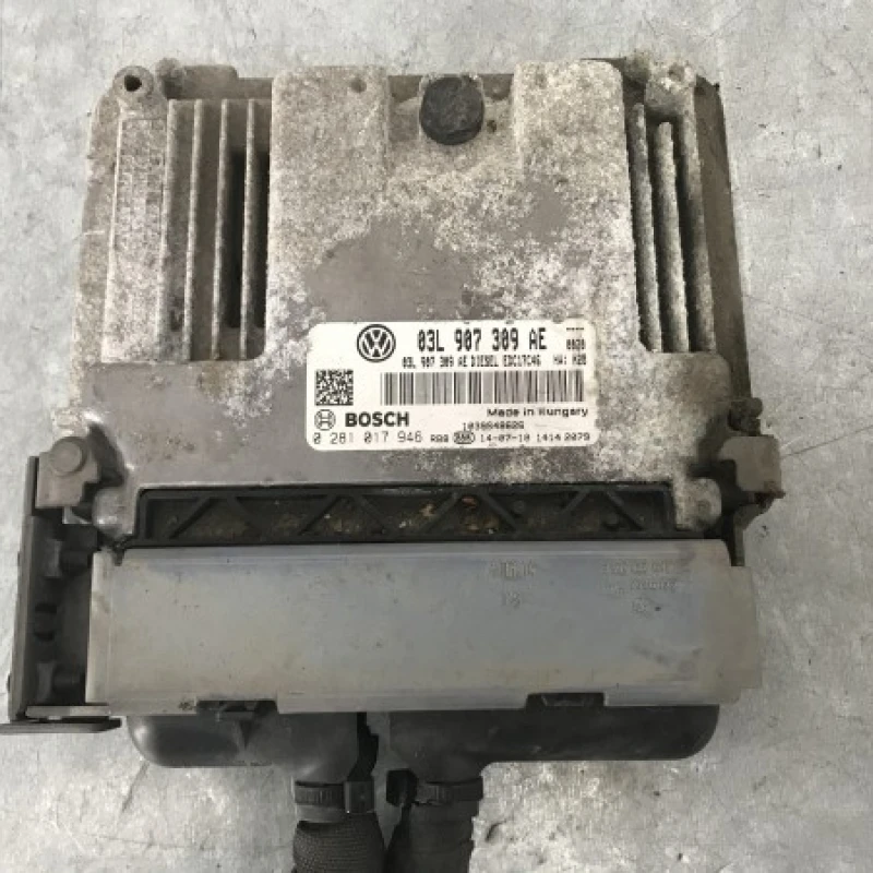 Calculator motor ecu / Volkswagen   2015 / Audio si electronice