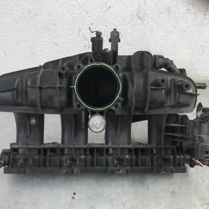 Galerie de admisie / Volkswagen Passat B6 2009 / Motor, racire si evacuare