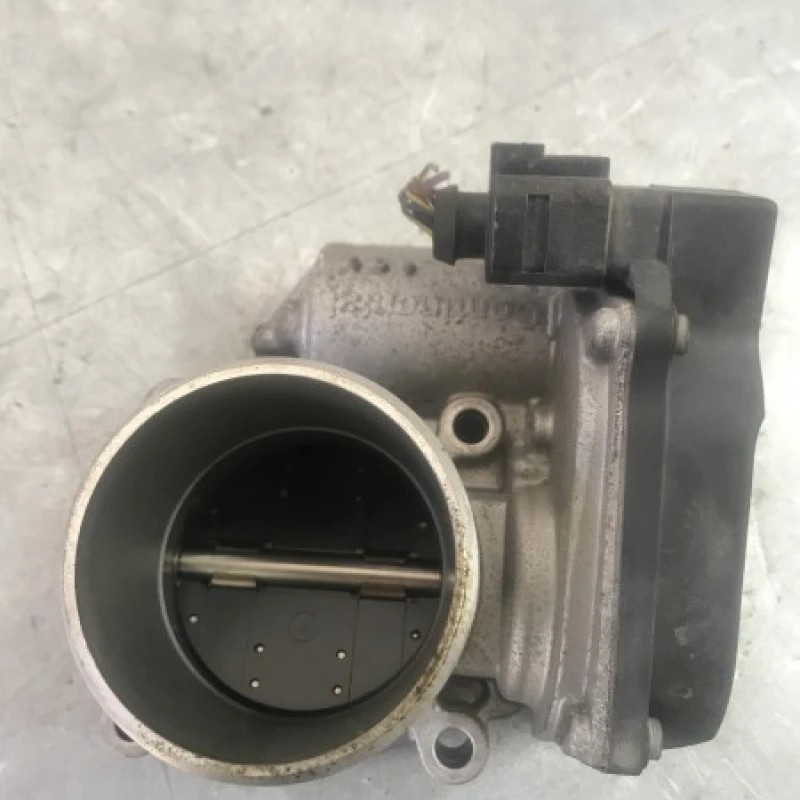 Clapeta de acceleratie / Volkswagen Passat B6 2009 / Motor, racire si evacuare