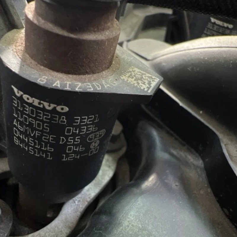 Injector Volvo XC60 D3 2012