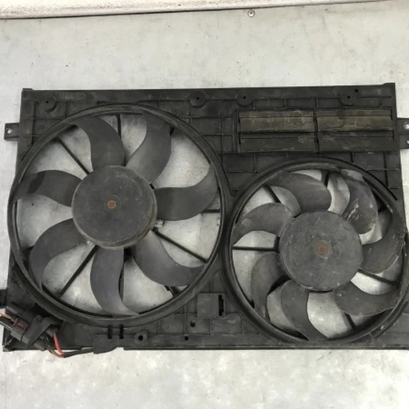 Electroventilator / Volkswagen Passat B6 2009 / Motor, racire si evacuare