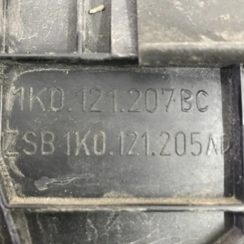 Electroventilator / Volkswagen Passat B6 2009 / Motor, racire si evacuare
