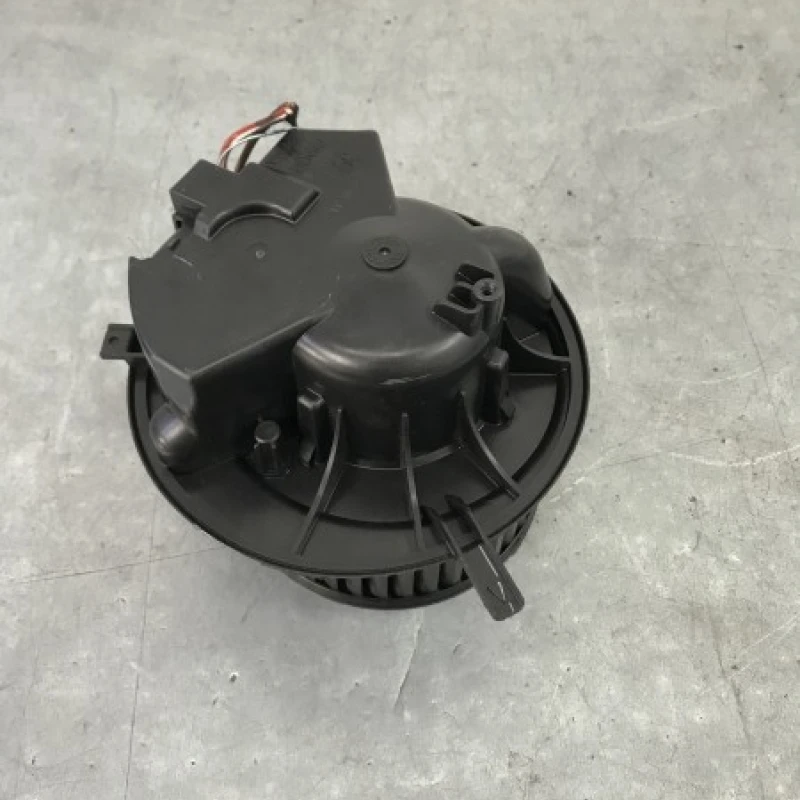 Ventilator aeroterma bord / Volkswagen   2010 / Climatizare