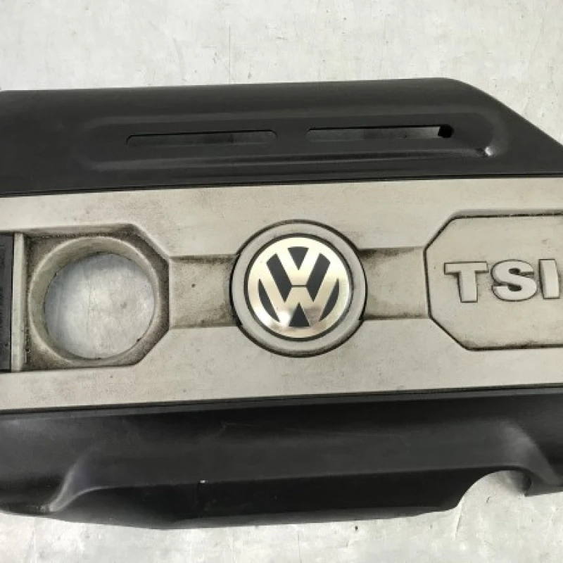 Capac motor / Volkswagen   2010 / Motor, racire si evacuare