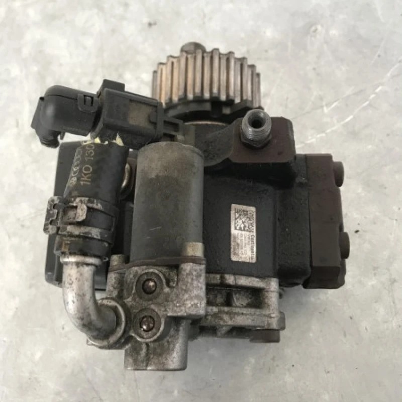 Pompa de injectie inalte / Volkswagen Golf MK6 2010 / Motor, racire si evacuare