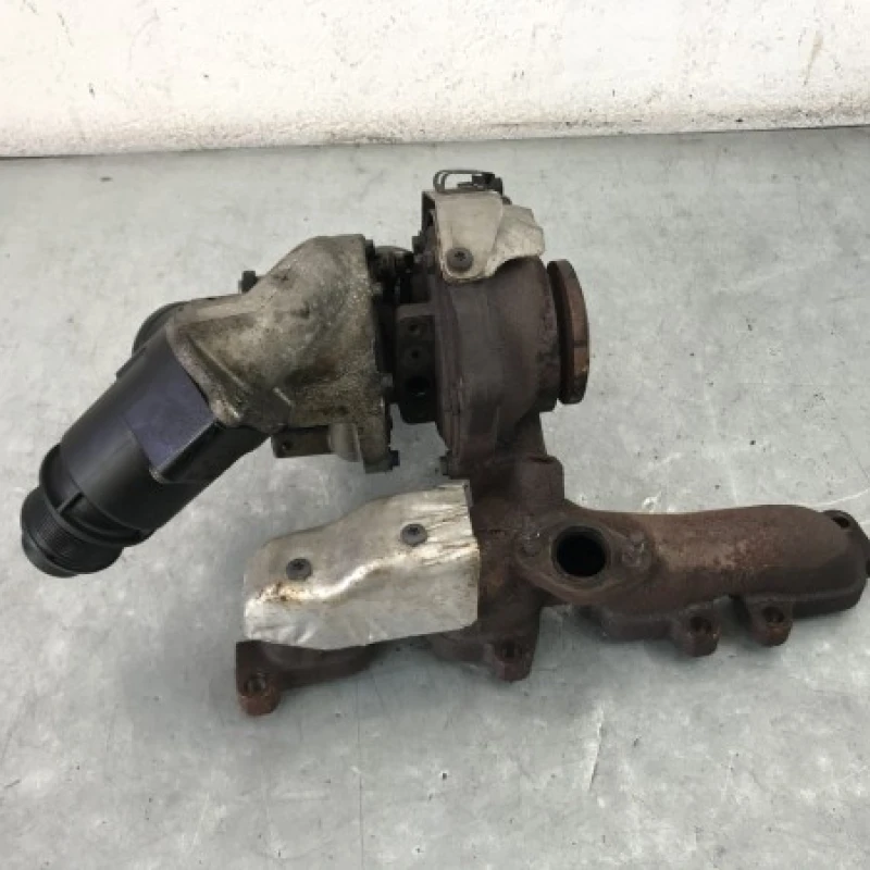 Turbosuflanta turbo turbina / Volkswagen Golf MK6 2010 / Motor, racire si evacuare