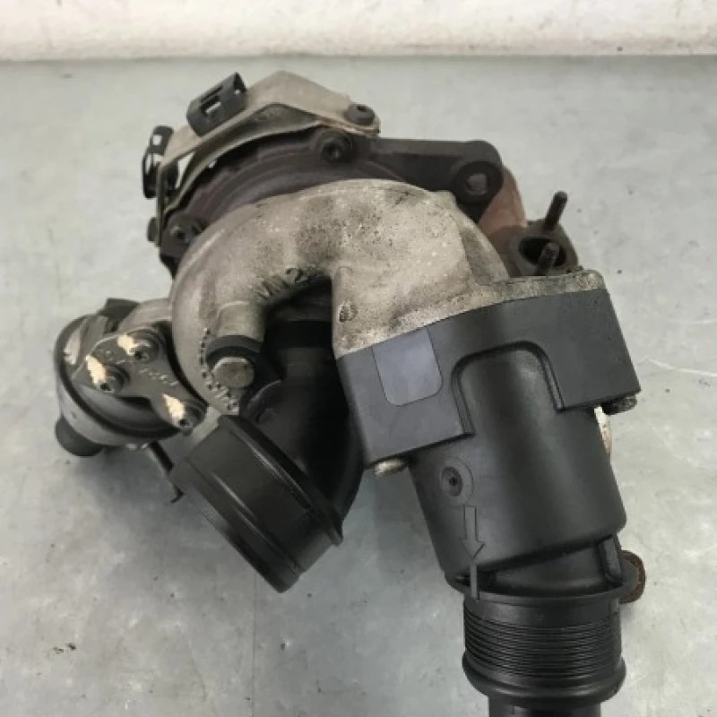 Turbosuflanta turbo turbina / Volkswagen Golf MK6 2010 / Motor, racire si evacuare