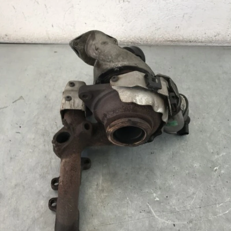 Turbosuflanta turbo turbina / Volkswagen Golf MK6 2010 / Motor, racire si evacuare