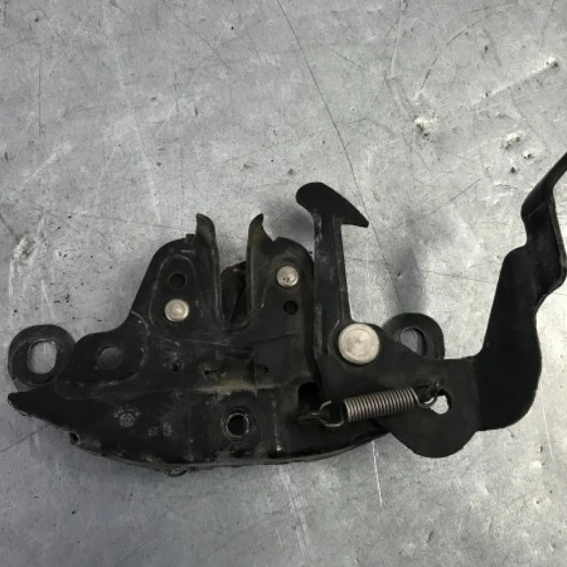 Incuietoare capota Nissan 