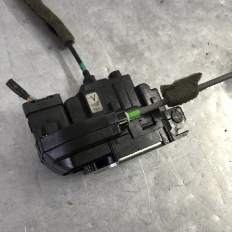 Iala broasca usa stanga spate / Nissan Qashqai J10 2009 / Caroserie, oglinzi si faruri