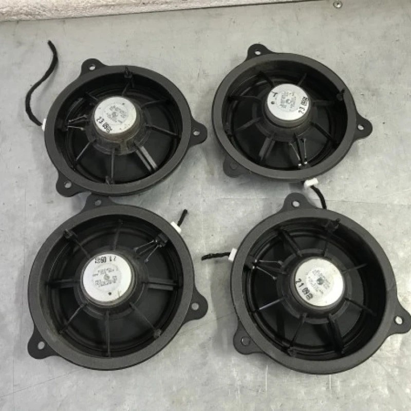 Boxe fata spate / Nissan Qashqai J10 2009 / Audio si electronice