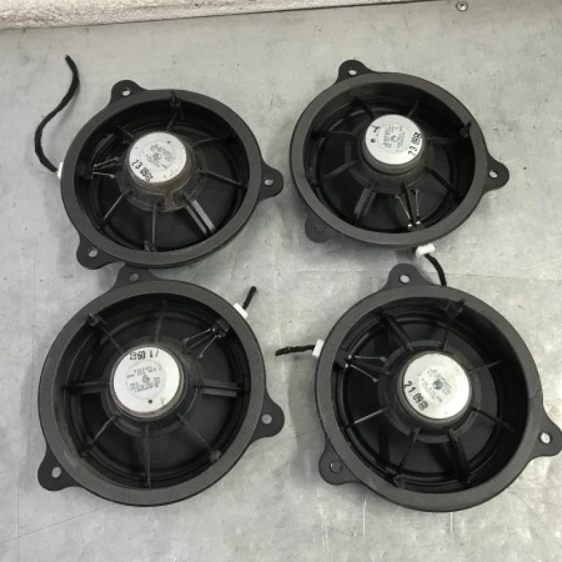 Boxe fata spate / Nissan Qashqai J10 2009 / Audio si electronice