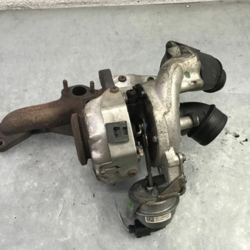 Turbosuflanta turbo turbina / Volkswagen Golf MK6 2010 / Motor, racire si evacuare
