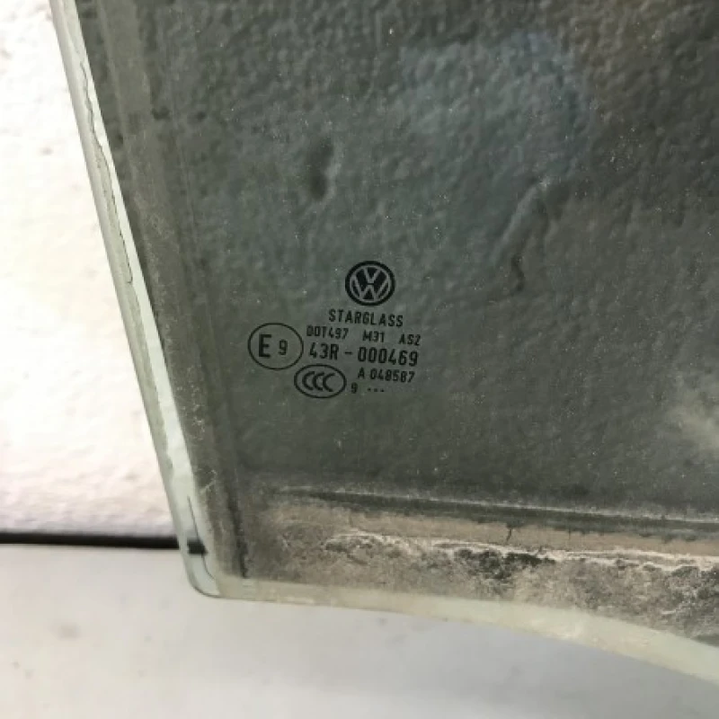 Geam dreapta spate / Volkswagen Golf MK6 2010 / Caroserie, oglinzi si faruri