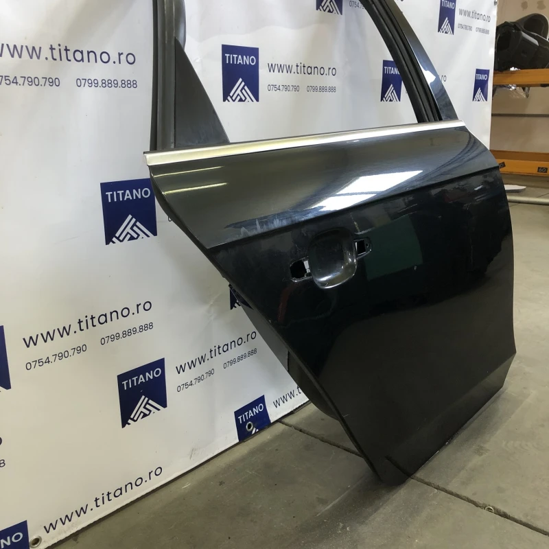 Usa dreapta spate / Audi A4 B8 2013 / Caroserie, oglinzi si faruri